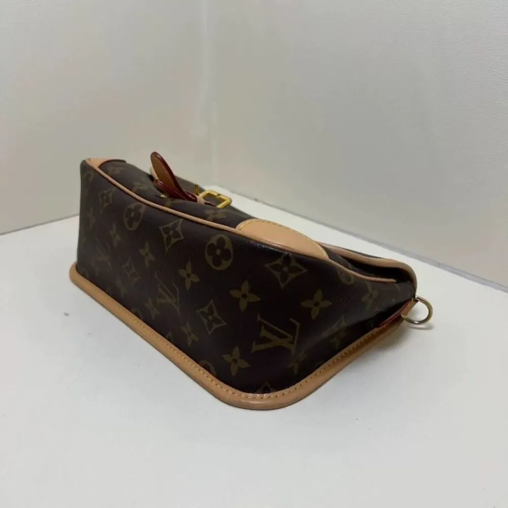 Louis Vuitton Women Pre-Loved Bag Very Good Condition